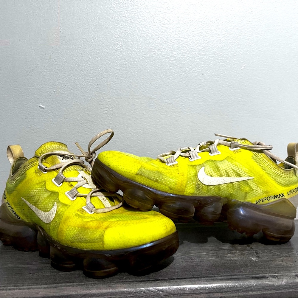 Size 5 VaporMax yellow